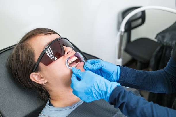 Best Emergency Tooth Extraction in Mangonia Park, FL